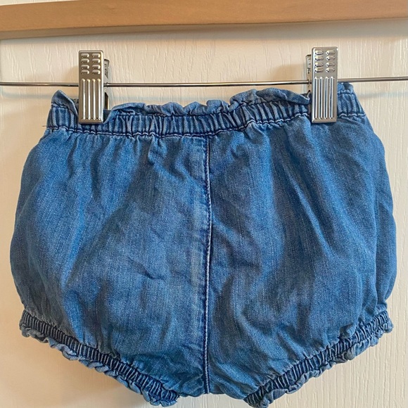 3 for $ 15 GAP baby denim Bubble shorts - Picture 6 of 7